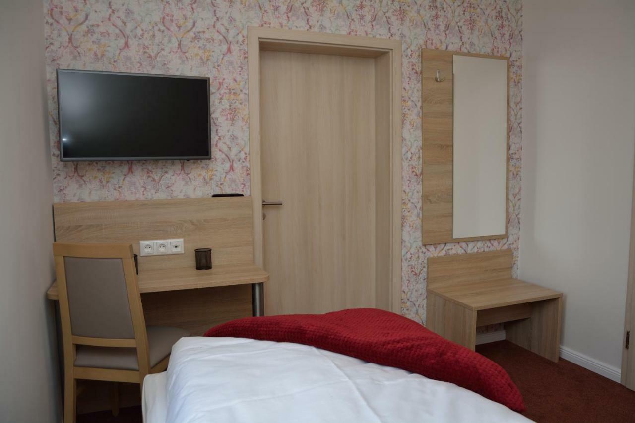 Pension Kalinde Weinboehla Luaran gambar